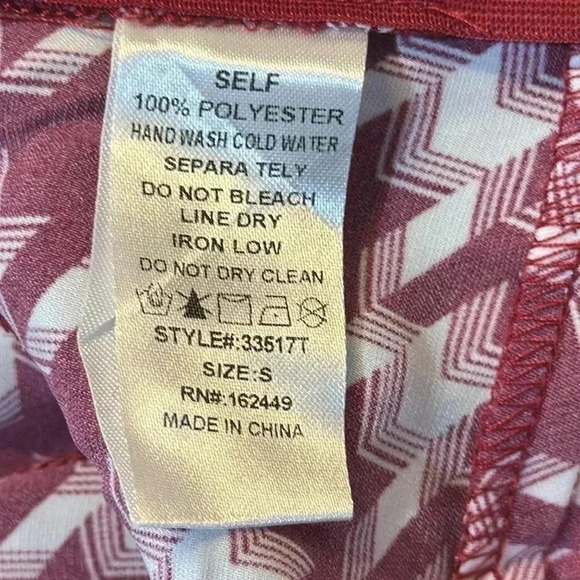 Milk & Honey Burgundy Houndstooth Top Size S - Picture 11 of 11